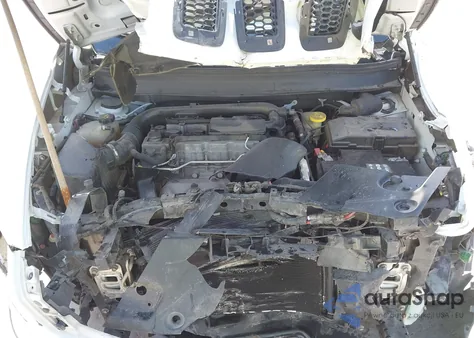 2016 Jeep Cherokee Latitude z USA, uszkodzony, nr VIN 1C4PJMCB4GW198704